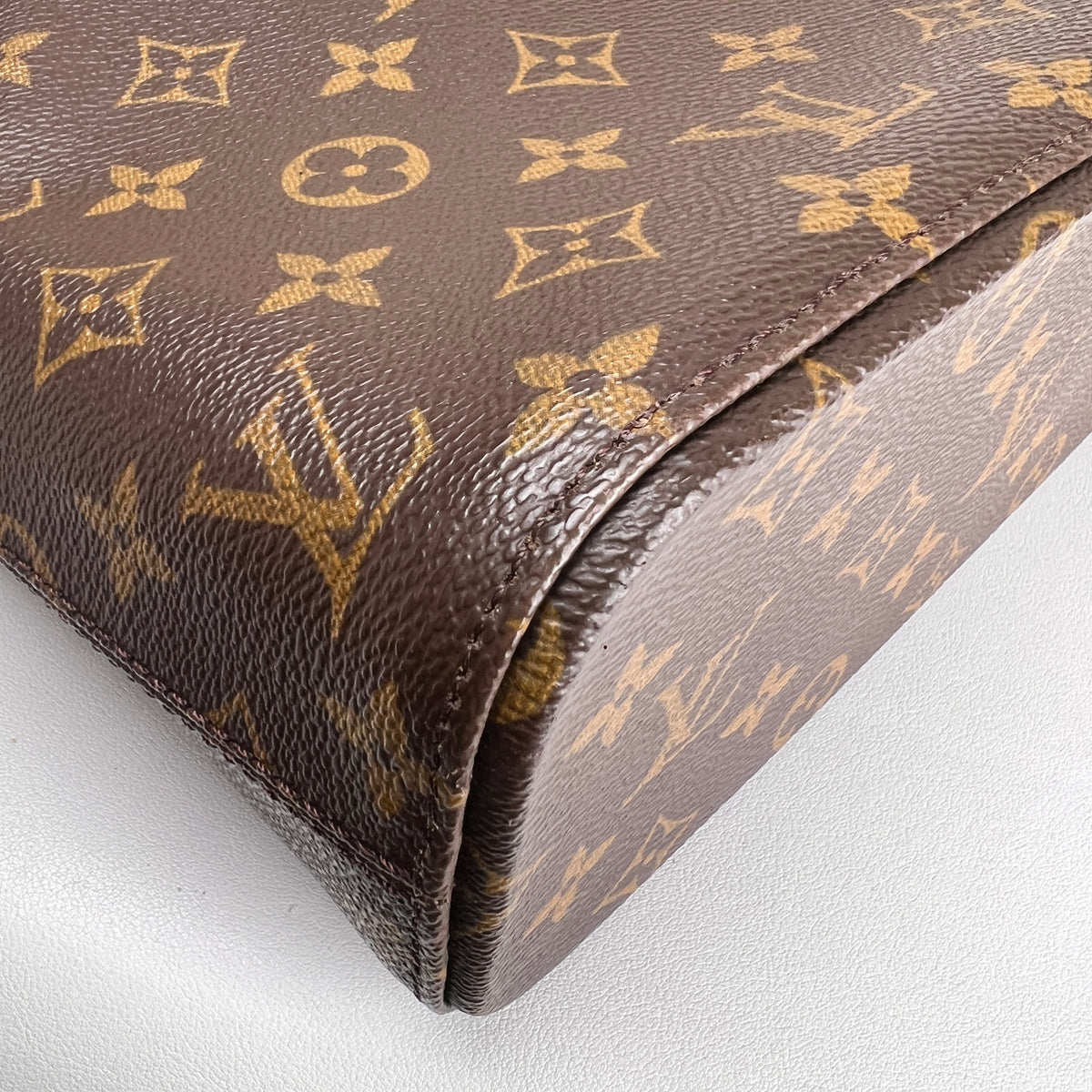 Louis Vuitton Brown Handle Bags A-17629