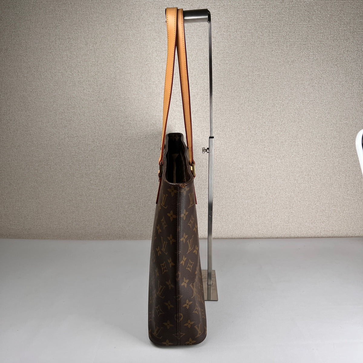 Louis Vuitton Brown Handle Bags A-17629