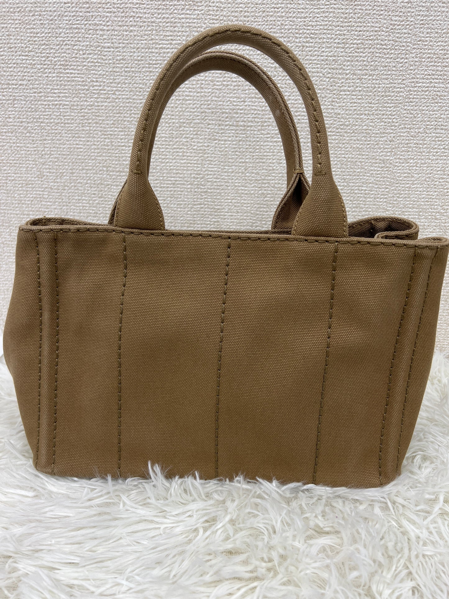 Prada Beige Tote Bags A-17634