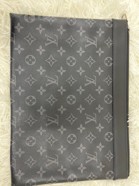 Louis Vuitton Black Pouches A-17636