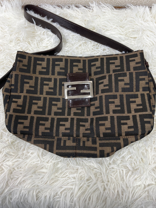 Fendi Beige Shoulder Bags A-17637