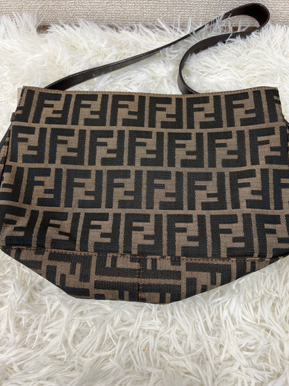 Fendi Beige Shoulder Bags A-17637