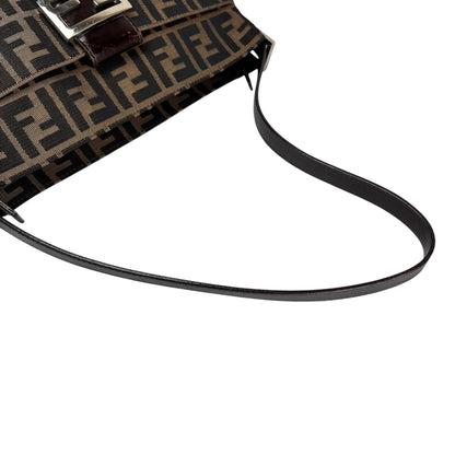 Fendi Beige Shoulder Bags A-17637