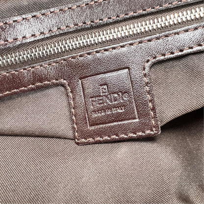 Fendi Beige Shoulder Bags A-17637