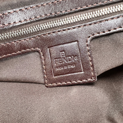 Fendi Beige Shoulder Bags A-17637