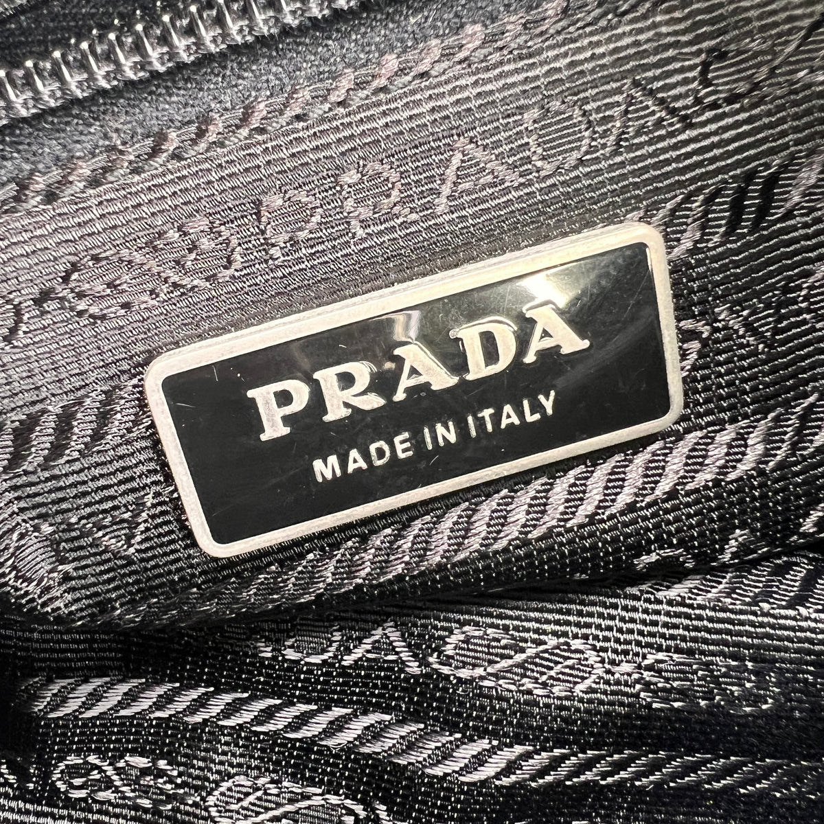 Prada Black Shoulder Bags A-17652