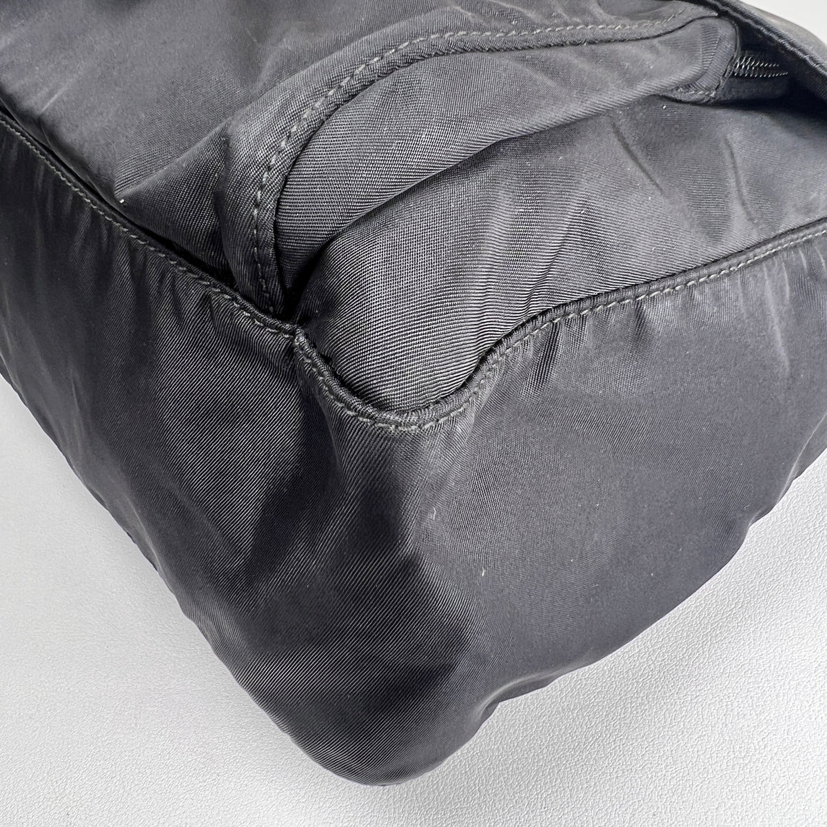 Prada Black Shoulder Bags A-17652