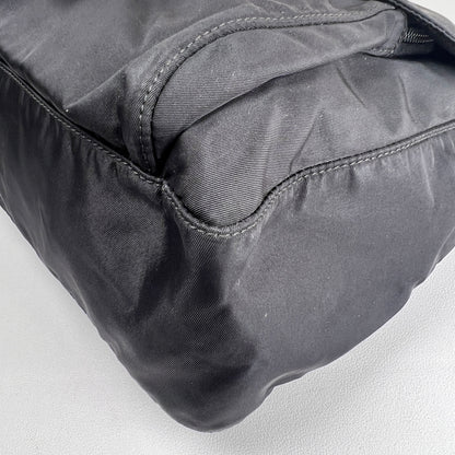 Prada Black Shoulder Bags A-17652
