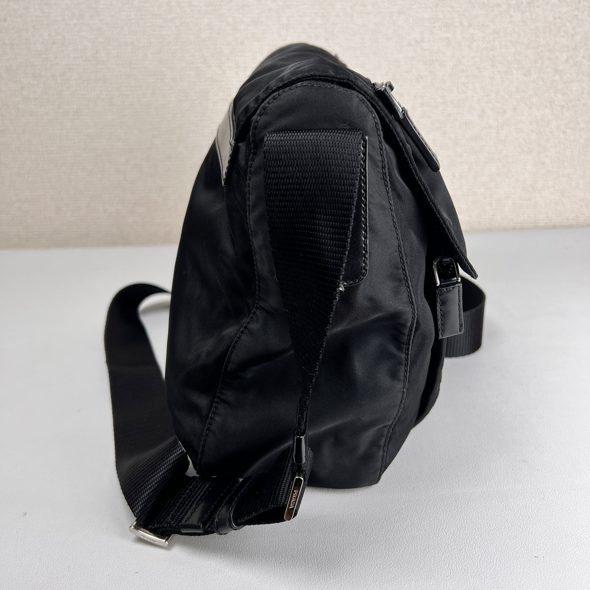 Prada Black Shoulder Bags A-17652