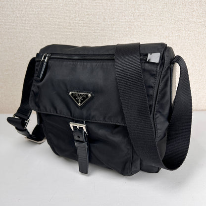 Prada Black Shoulder Bags A-17652