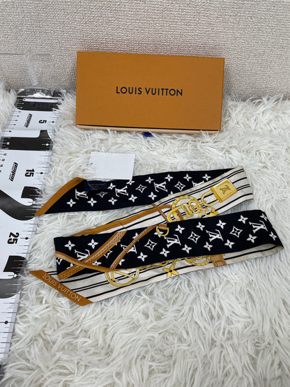 Louis Vuitton Multicolor Scarves A-17661