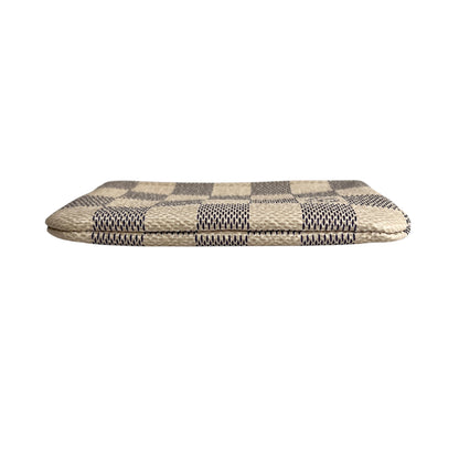 Louis Vuitton Beige Pouches A-17662