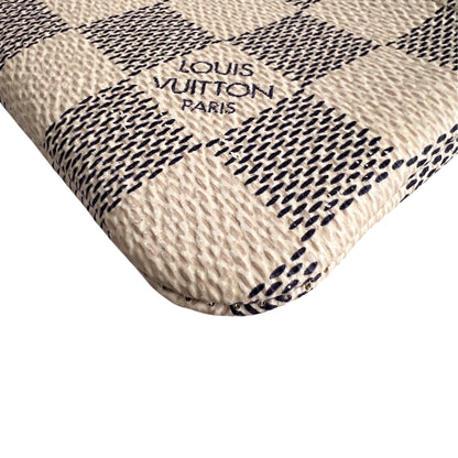 Louis Vuitton Beige Pouches A-17662