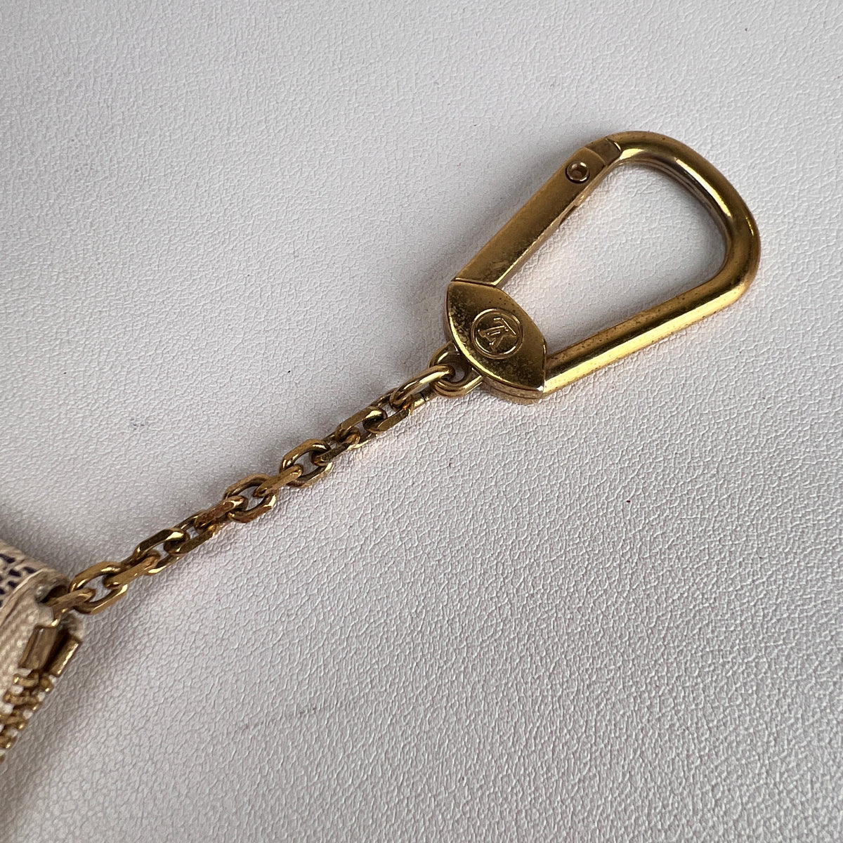 Louis Vuitton Beige Pouches A-17662