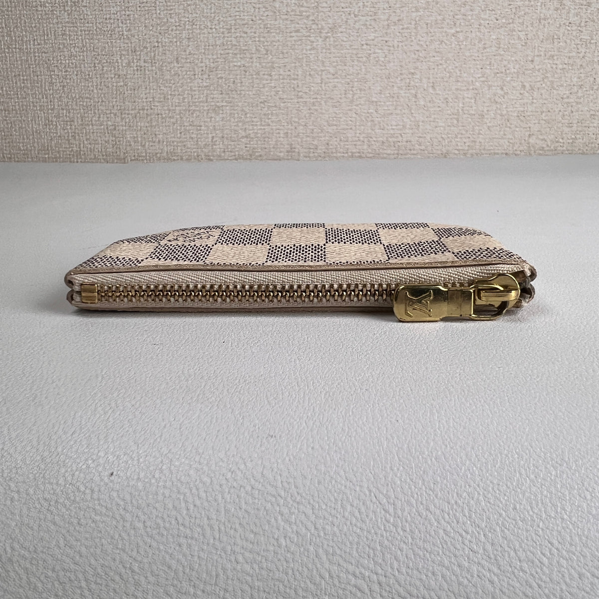 Louis Vuitton Beige Pouches A-17662