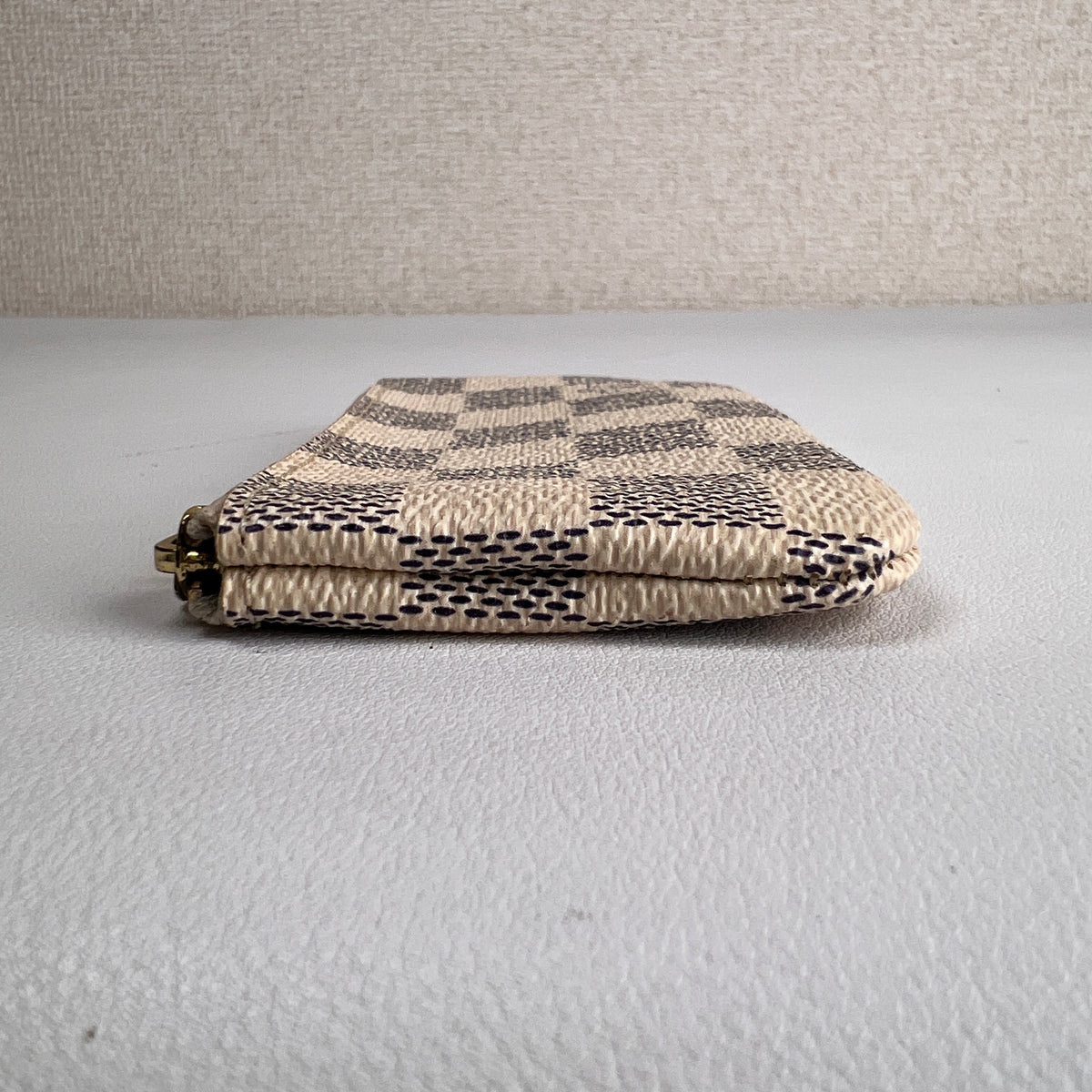 Louis Vuitton Beige Pouches A-17662