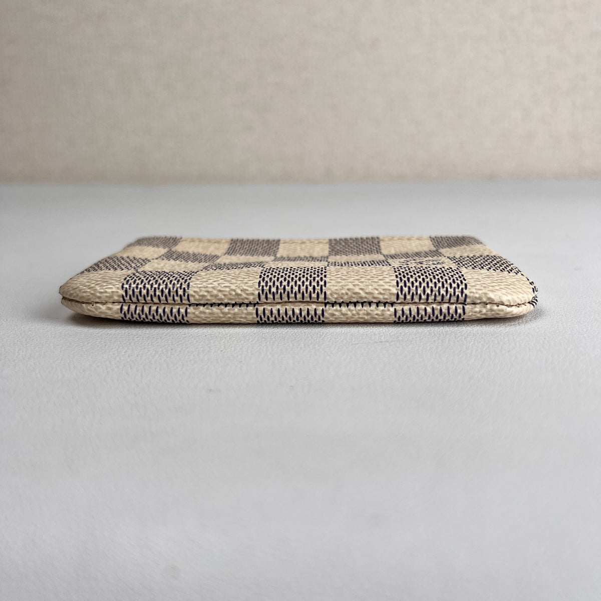 Louis Vuitton Beige Pouches A-17662