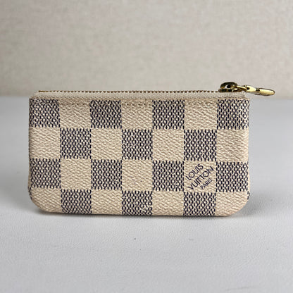 Louis Vuitton Beige Pouches A-17662