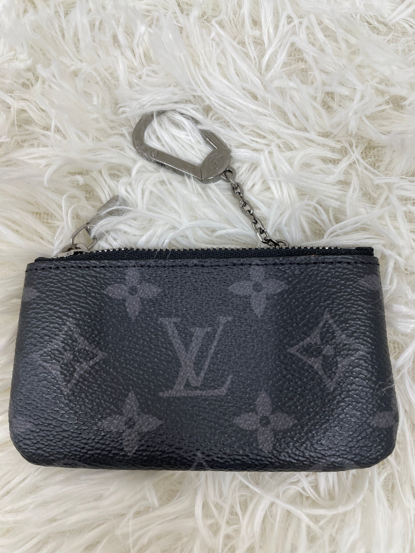 Louis Vuitton Black Pouches A-17672