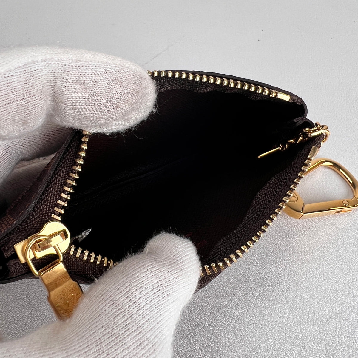Louis Vuitton Brown Pouches A-17674