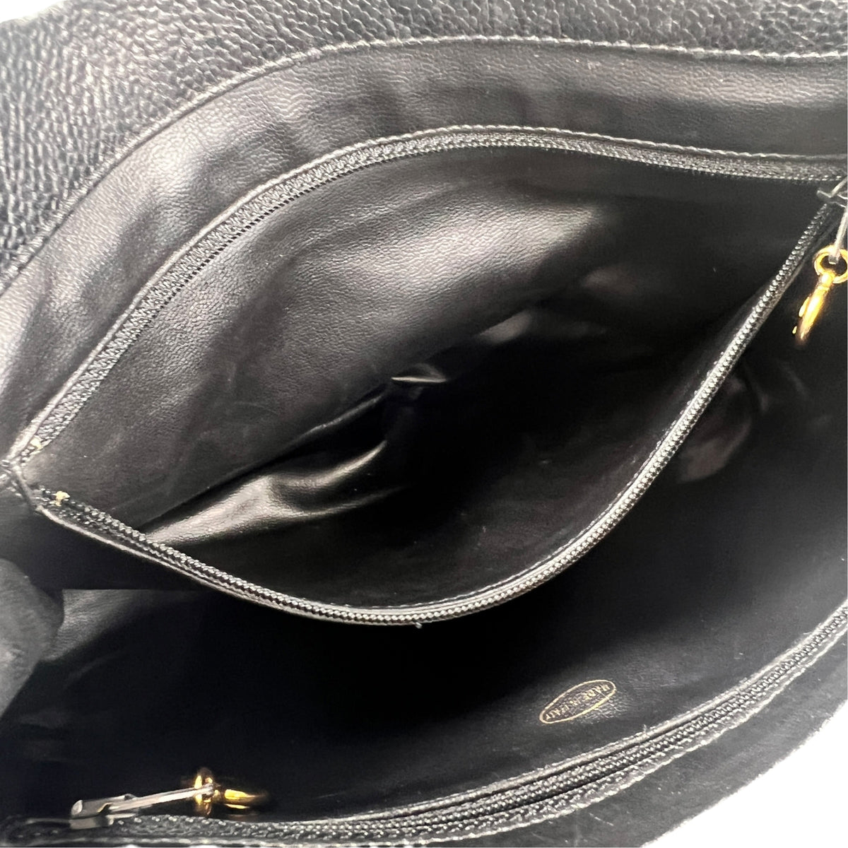 Chanel Black Shoulder Bags A-17681