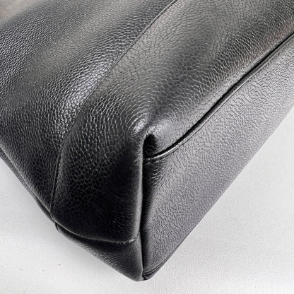 Chanel Black Shoulder Bags A-17681