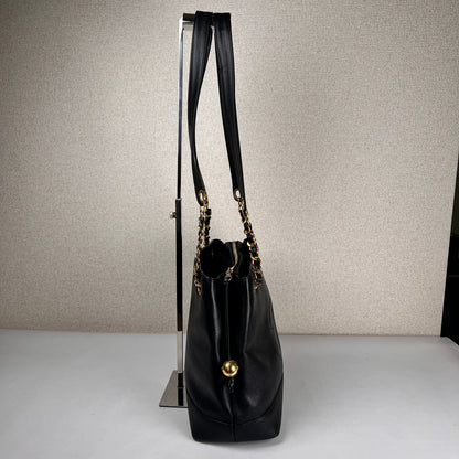 Chanel Black Shoulder Bags A-17681