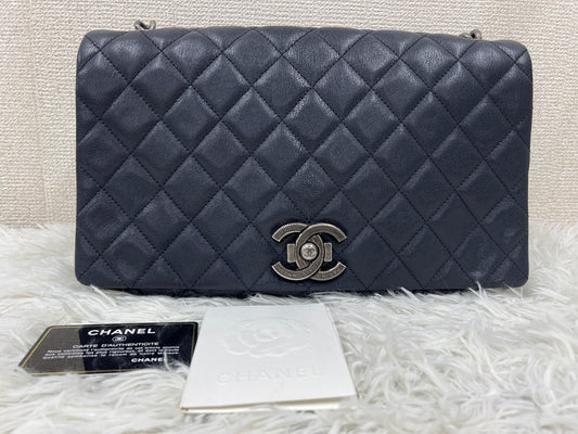 Chanel Black Shoulder Bags A-17682