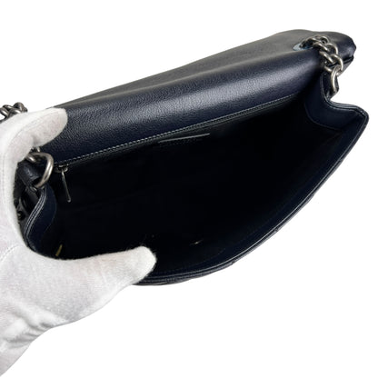 Chanel Black Shoulder Bags A-17682