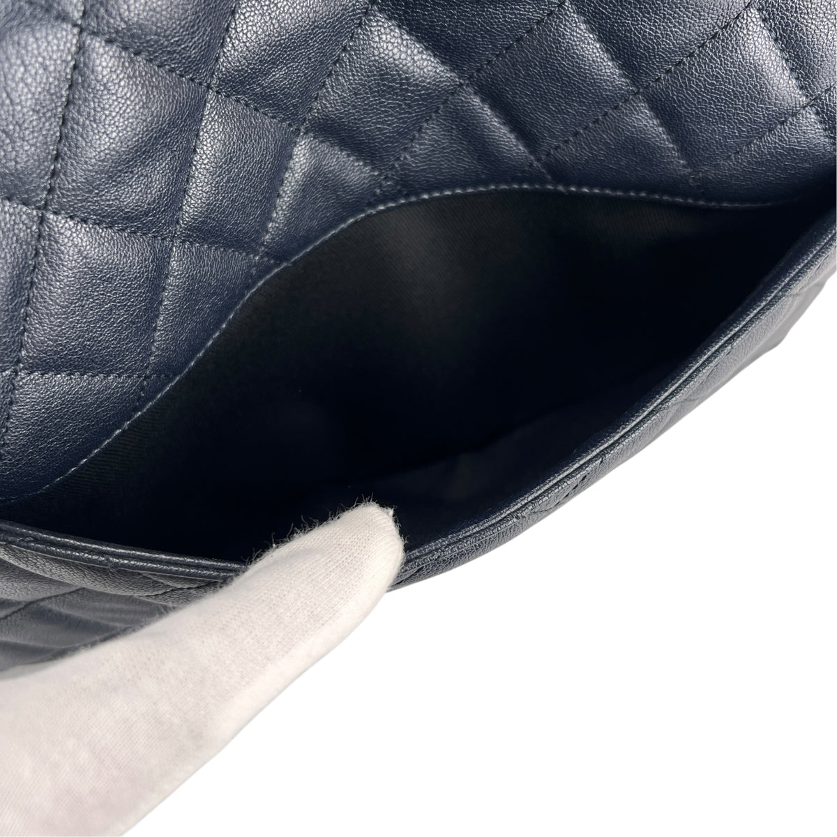 Chanel Black Shoulder Bags A-17682