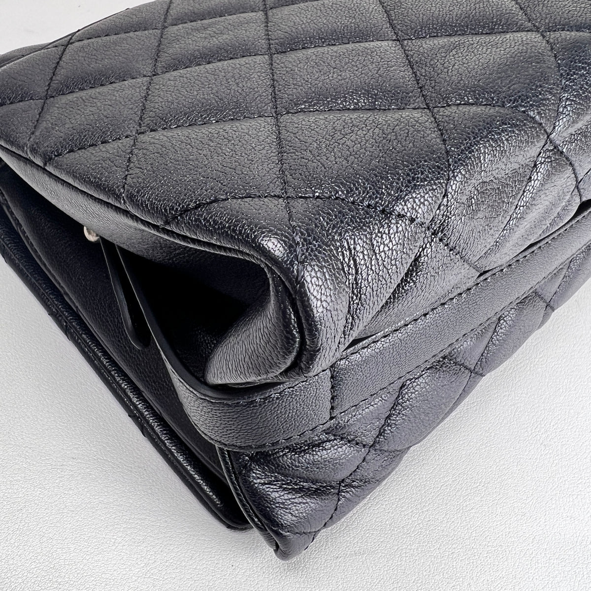 Chanel Black Shoulder Bags A-17682