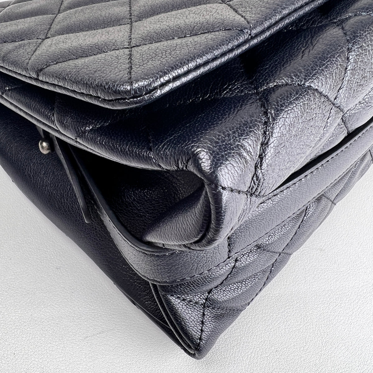 Chanel Black Shoulder Bags A-17682