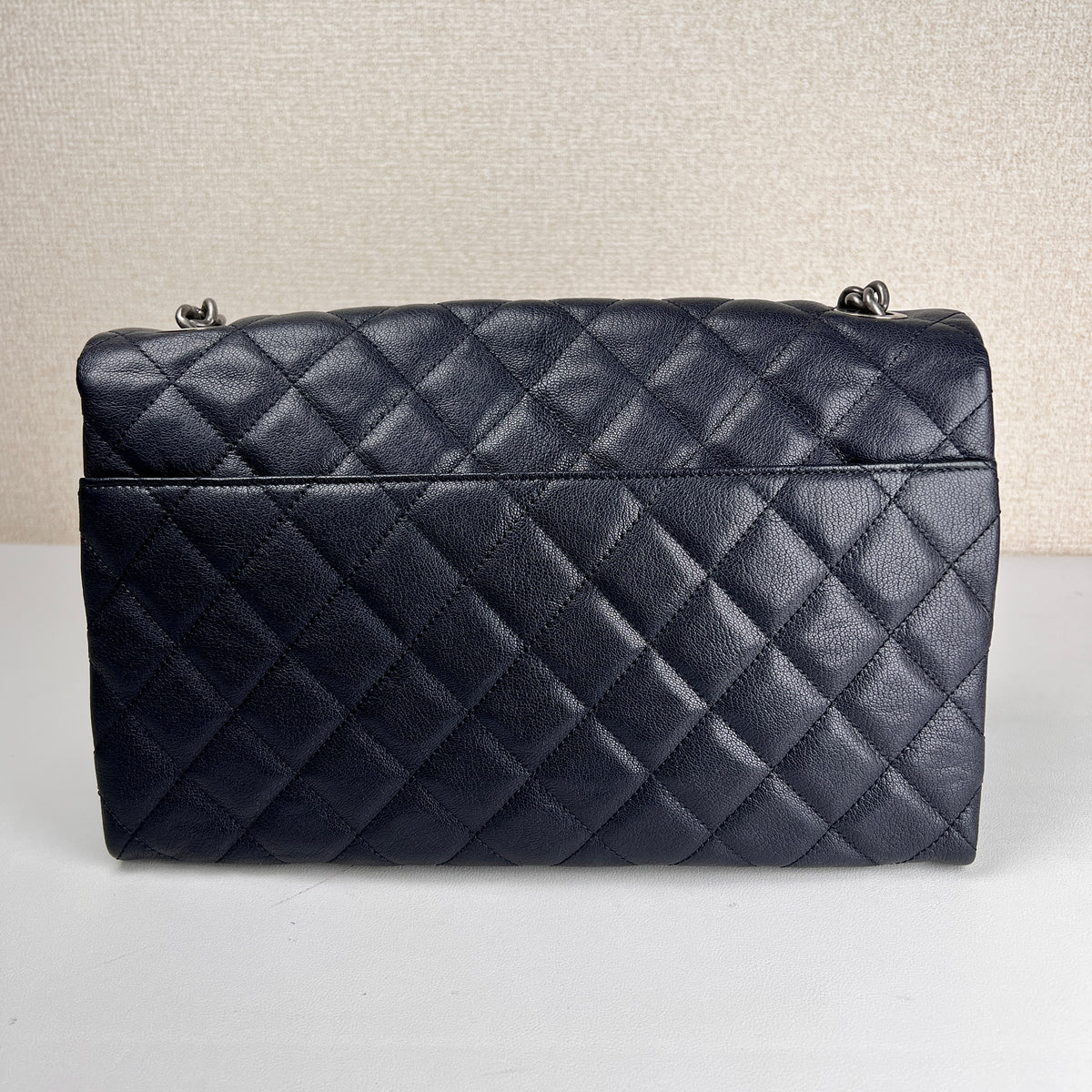 Chanel Black Shoulder Bags A-17682