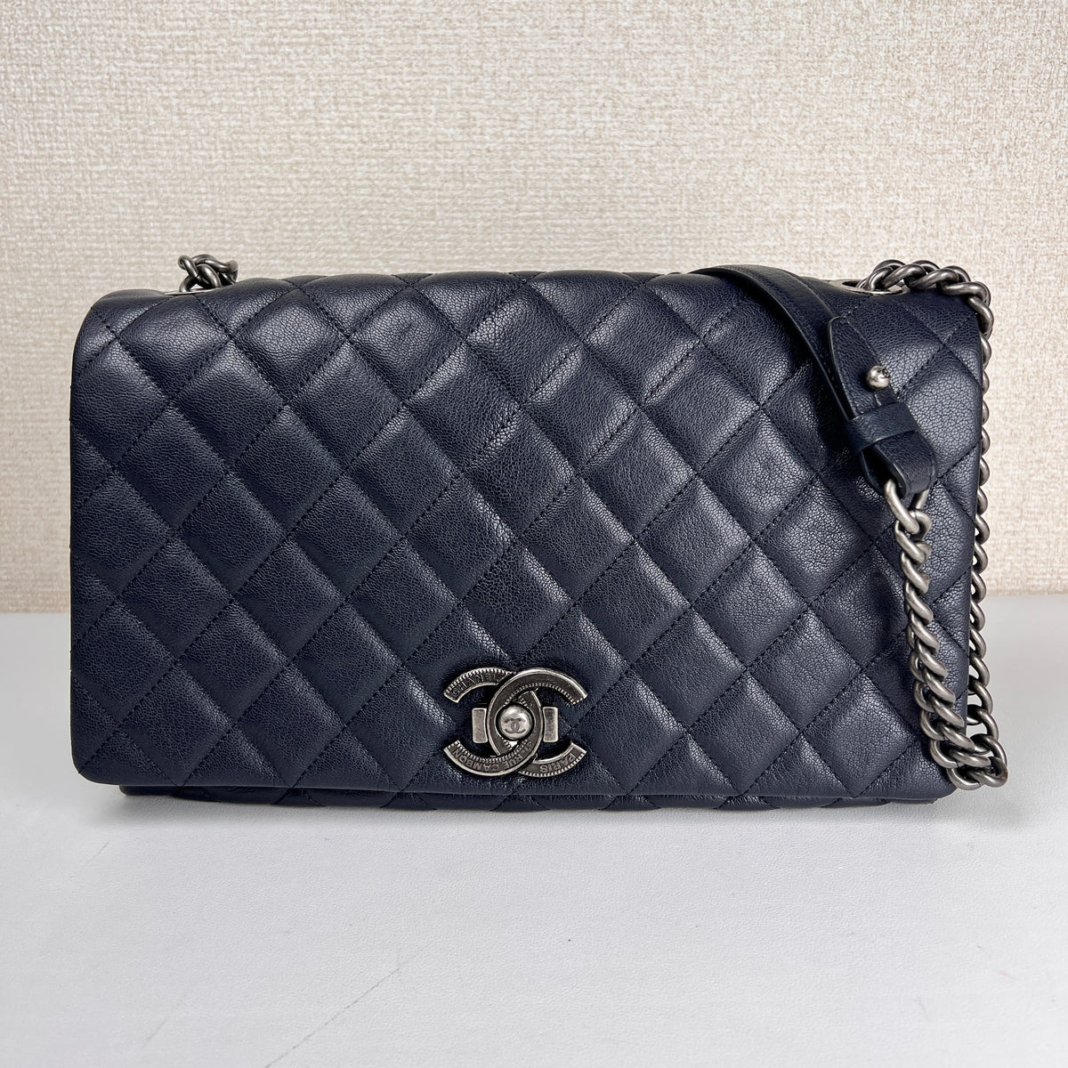 Chanel Black Shoulder Bags A-17682