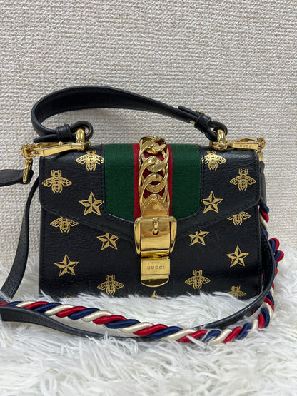 Gucci Black Shoulder Bags A-17685