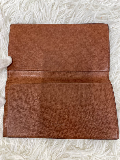 Louis Vuitton Brown A-17693