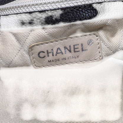 Chanel Brown Tote Bags A-17702