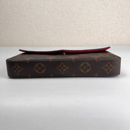 Louis Vuitton Brown Pouches A-17720