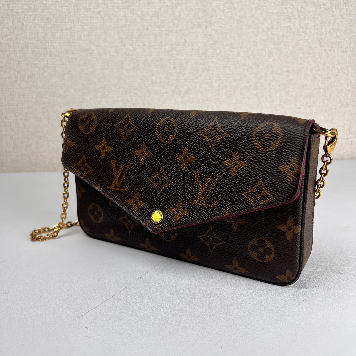 Louis Vuitton Brown Pouches A-17720