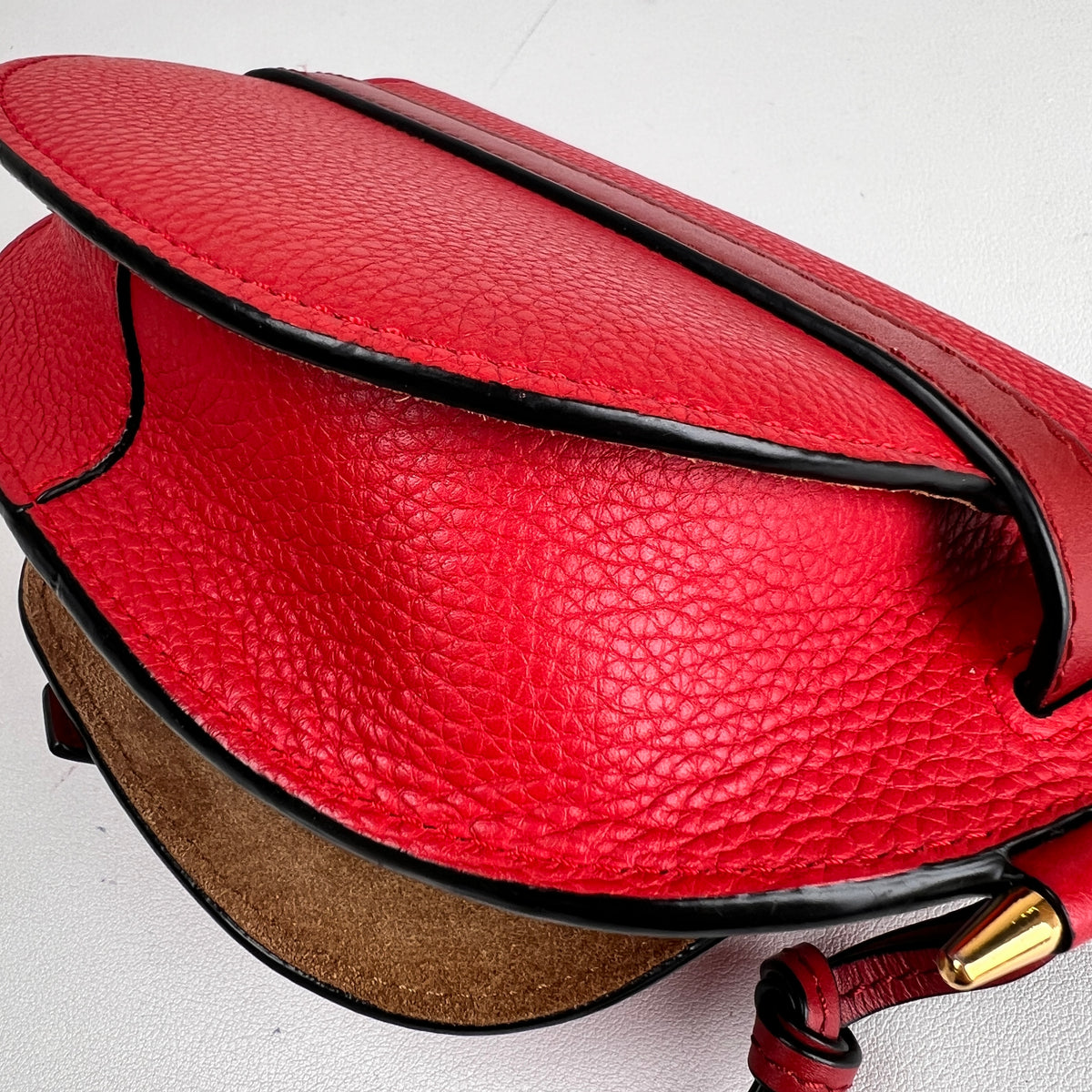 Loewe Red Shoulder Bags A-17722