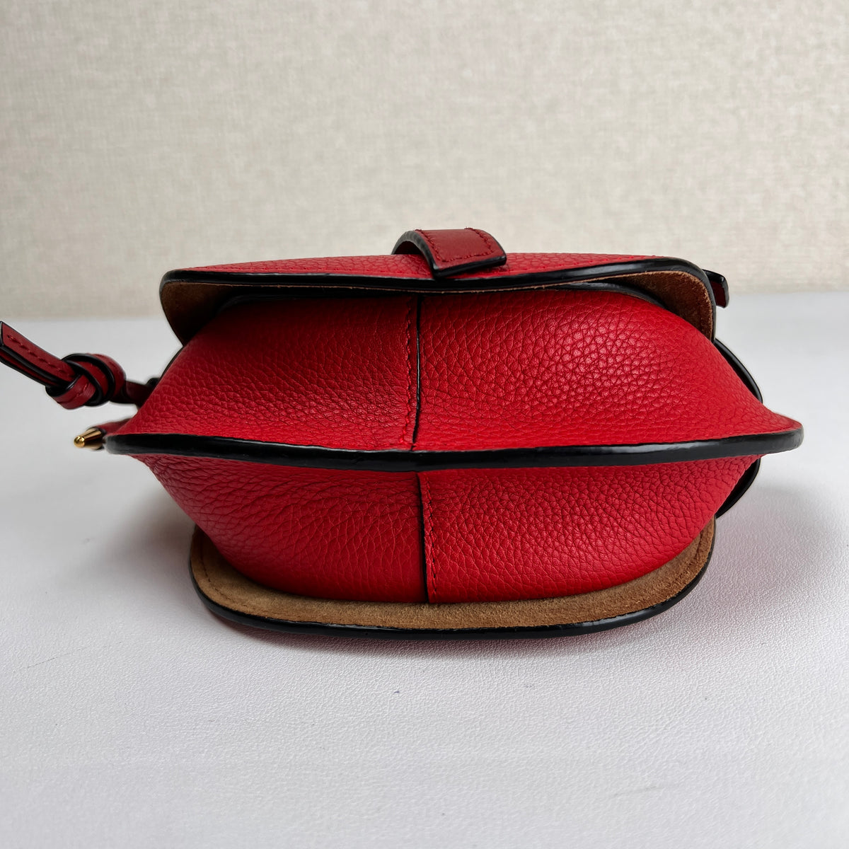 Loewe Red Shoulder Bags A-17722