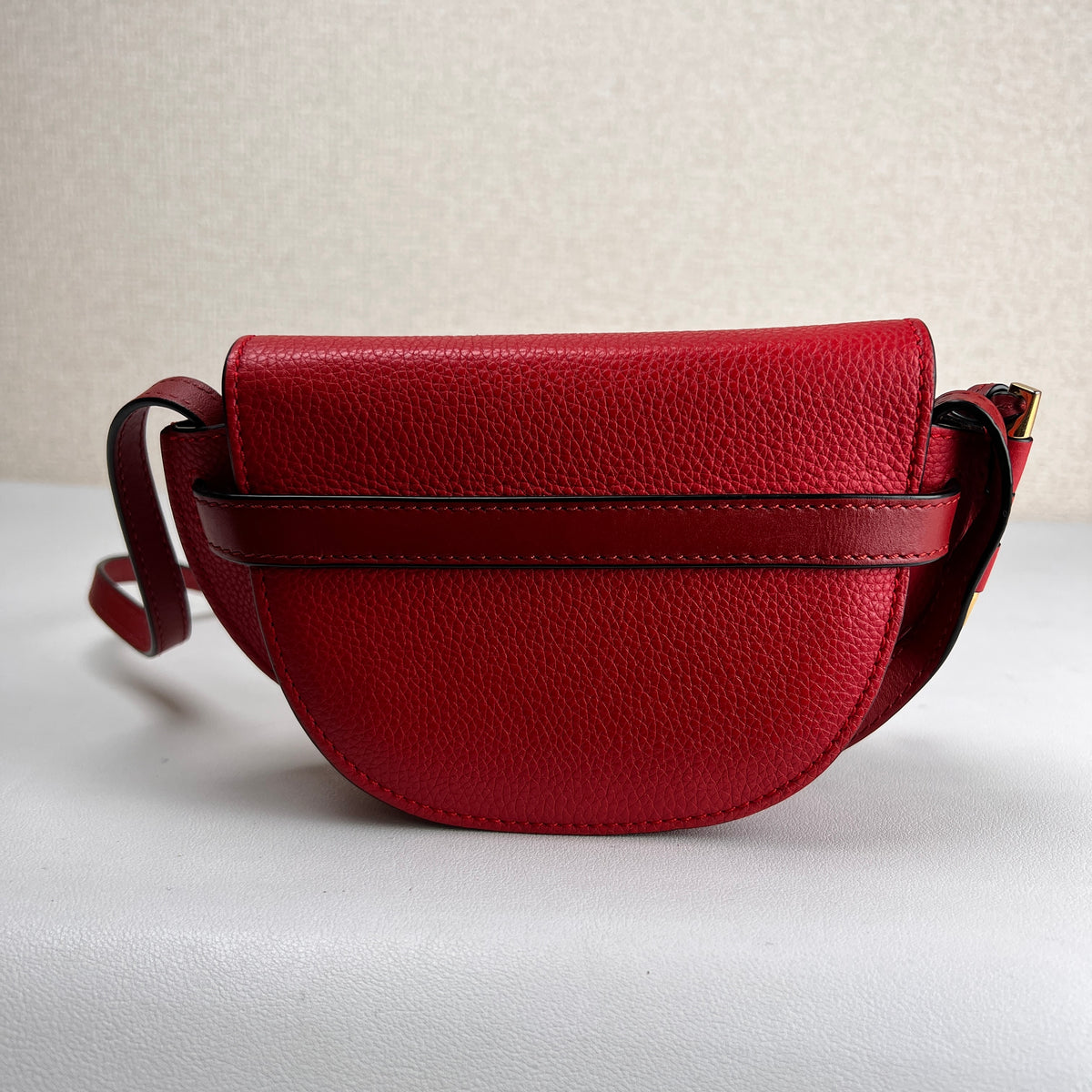 Loewe Red Shoulder Bags A-17722