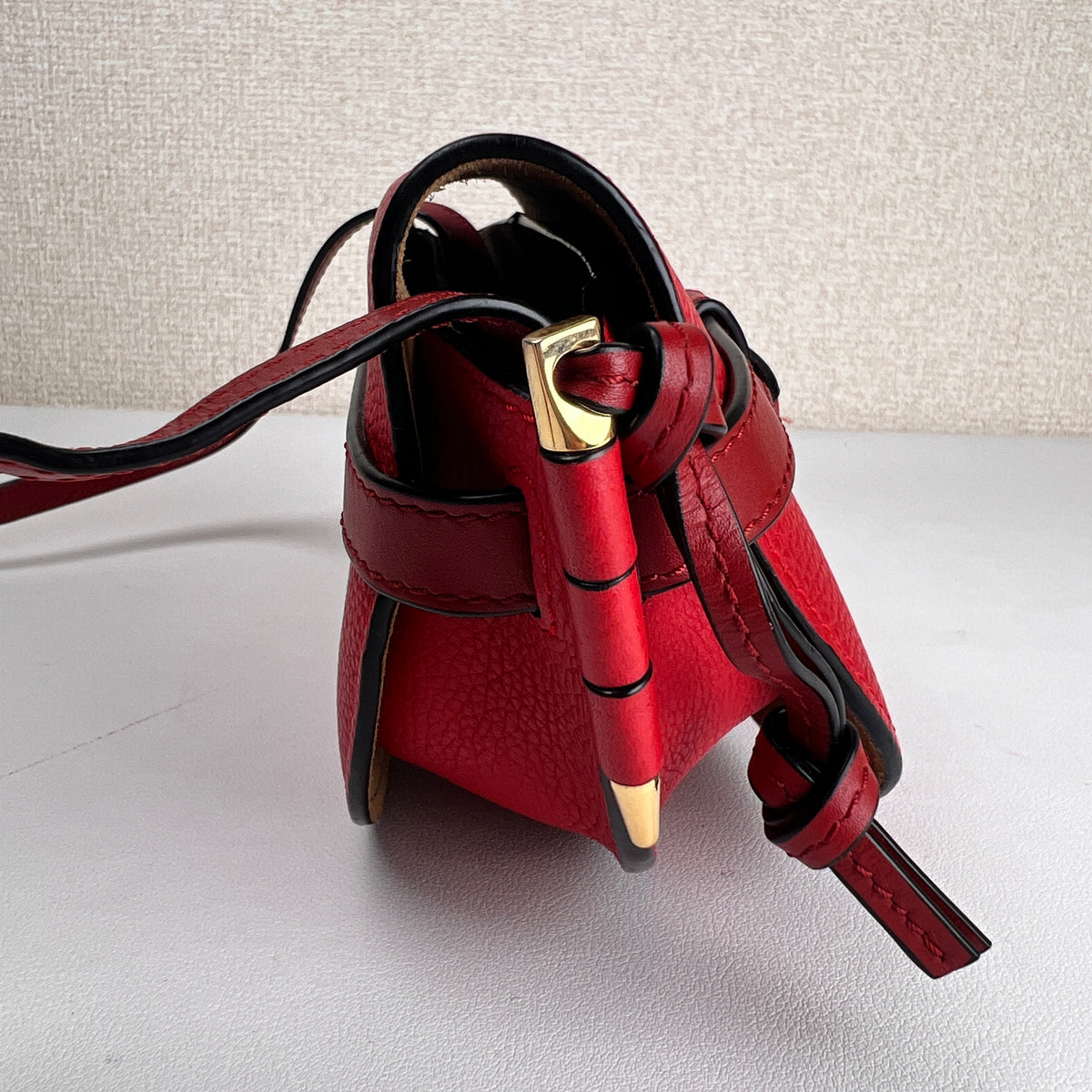 Loewe Red Shoulder Bags A-17722