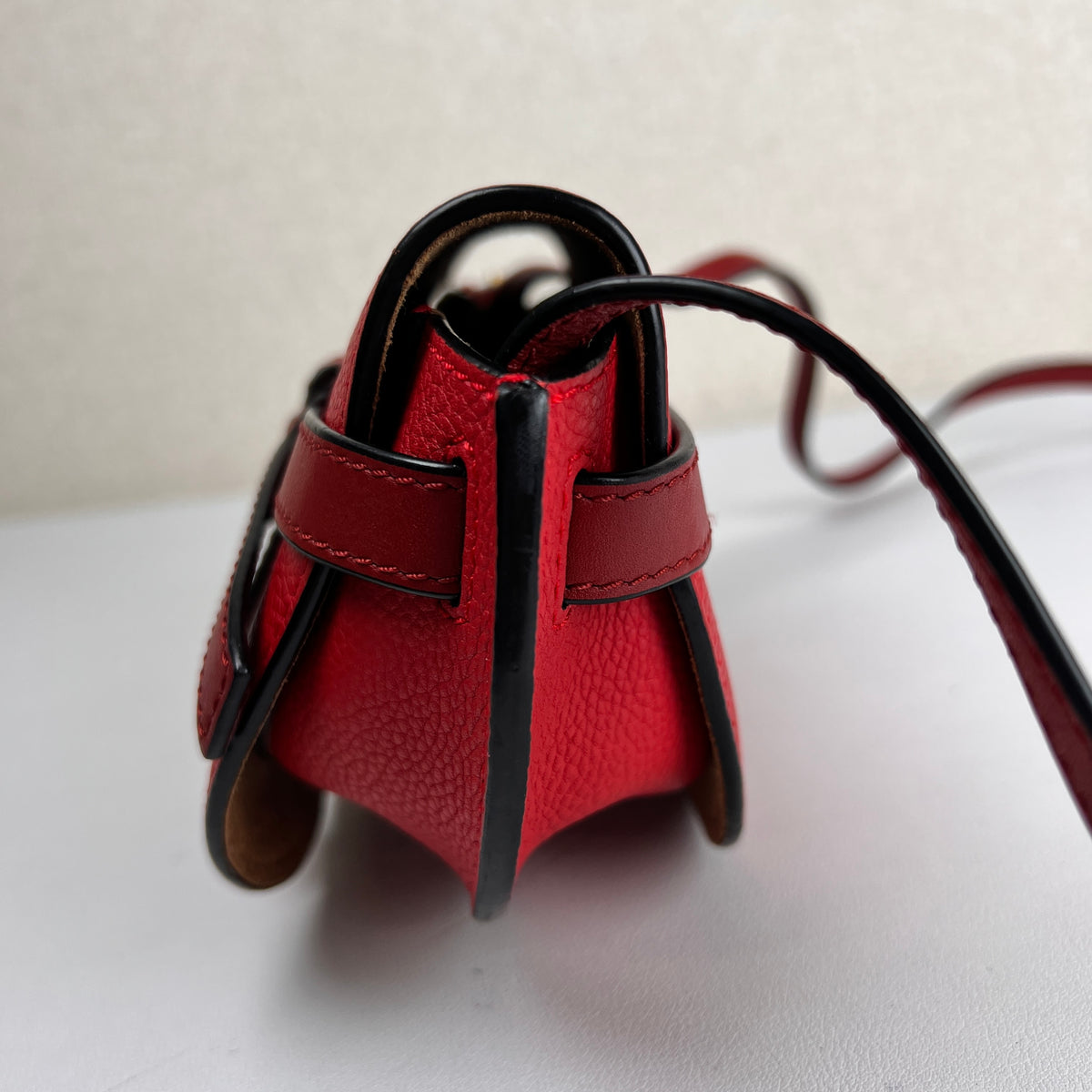 Loewe Red Shoulder Bags A-17722