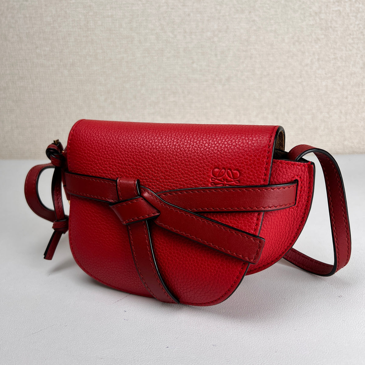 Loewe Red Shoulder Bags A-17722