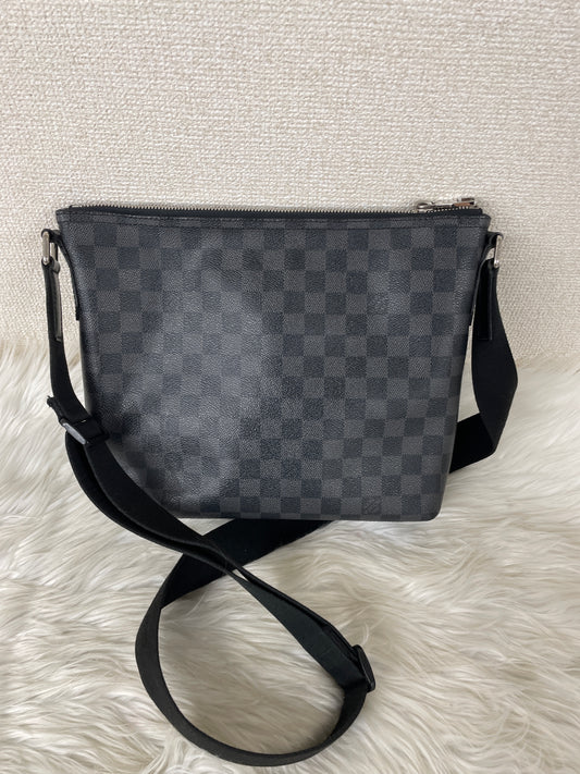 Louis Vuitton Gray Shoulder Bags A-17724