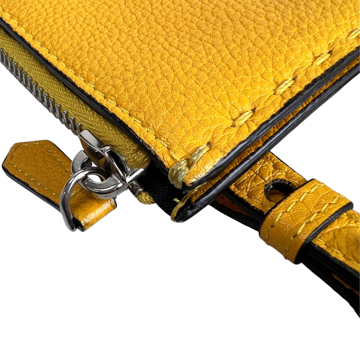 Fendi Yellow Shoulder Bags A-17730