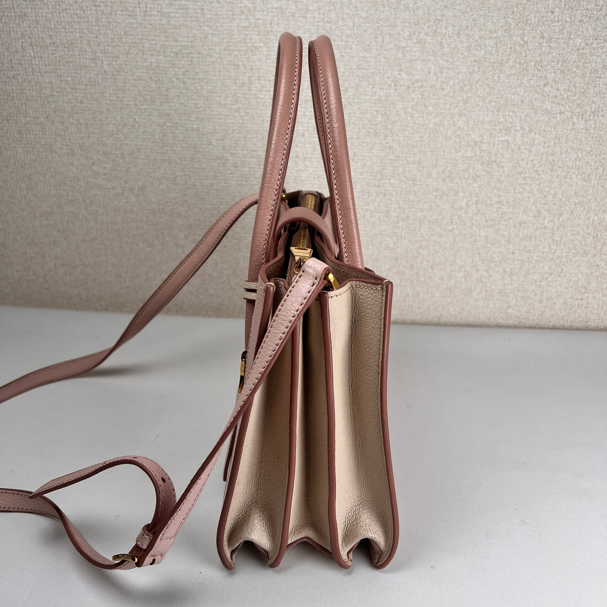 Miu Miu Pink Tote Bags A-17732