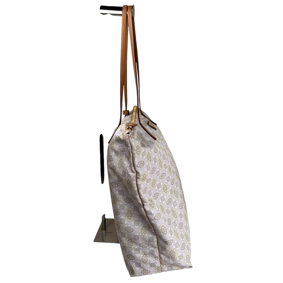 Prada Beige Tote Bags A-17740