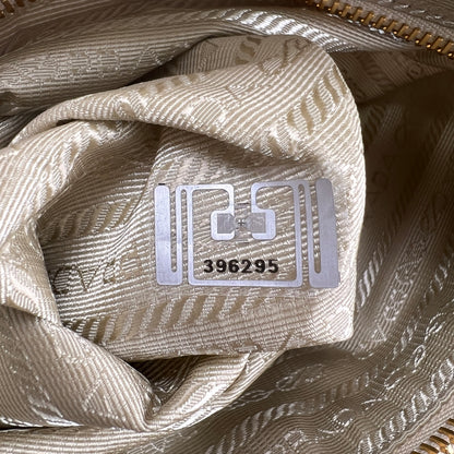 Prada Beige Tote Bags A-17740